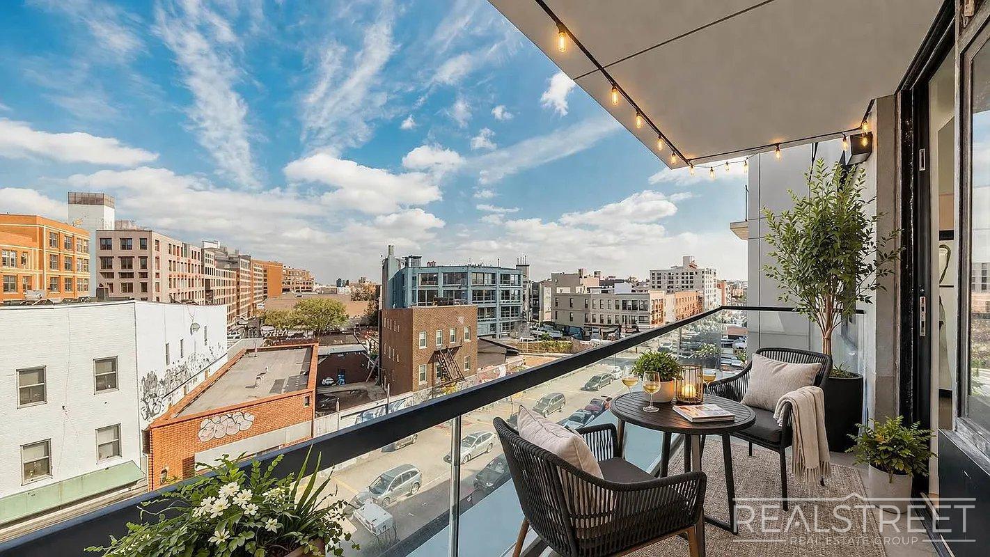 Building Photo - Bushwick Avenue