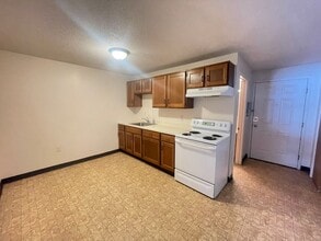 Building Photo - 185 Loudon Rd