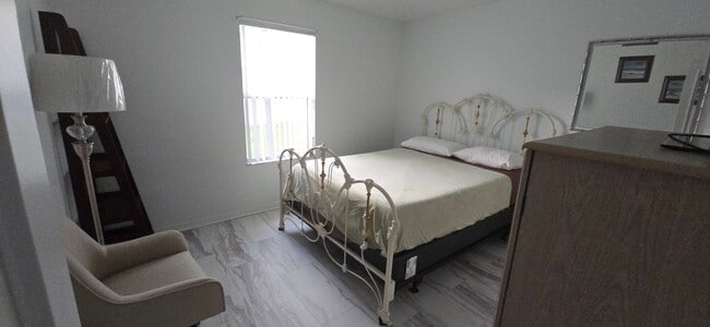 Building Photo - Furnished Rental in The Villages – 2BR/2BA Home on Del Toro Drive!