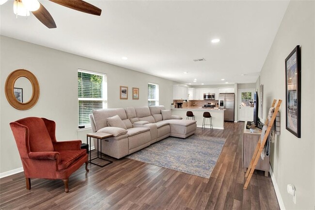 Building Photo - 6334 Park Ave