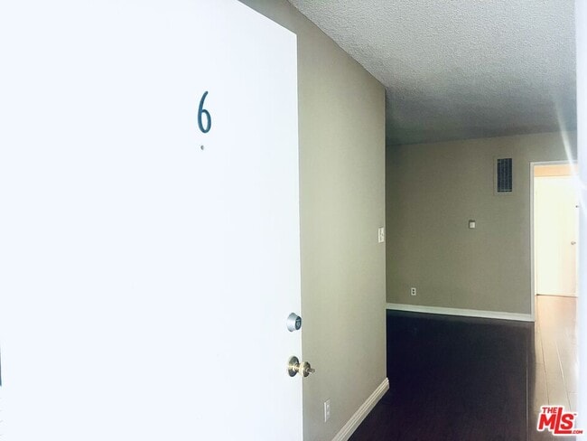 Building Photo - 1132 Alameda Ave