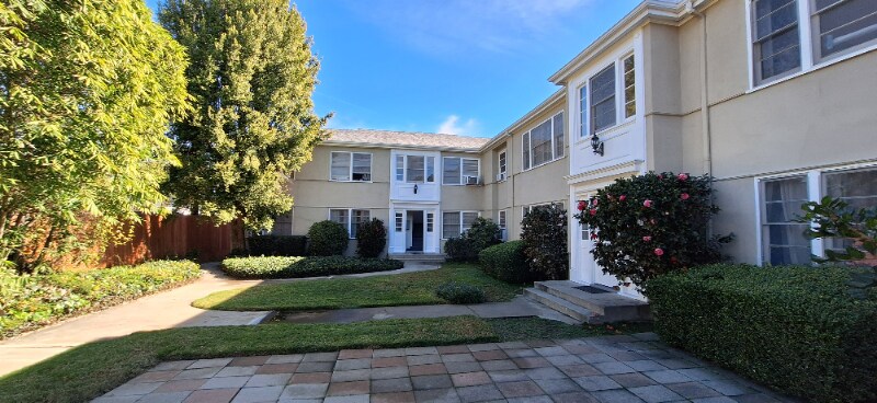 Building Photo - 726-C S Old Ranch Rd