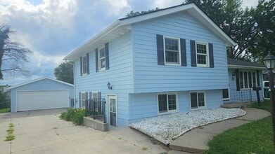 Building Photo - Charming 3-Bedroom Home in Prime Ankeny Location with Spacious Backyard & Modern Upgrades