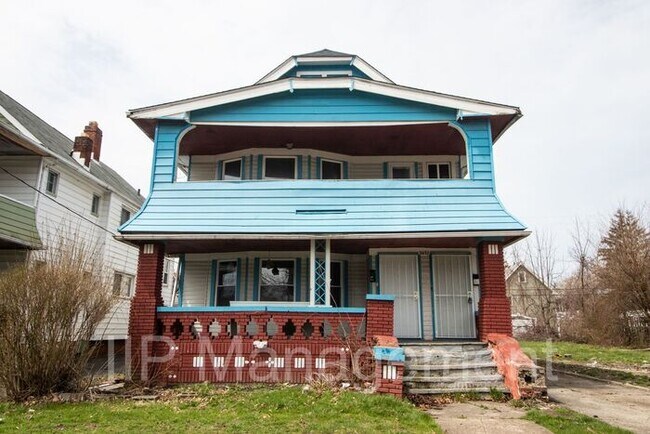 Primary Photo - Charming and Refinished 2 Bedroom in Cleve...