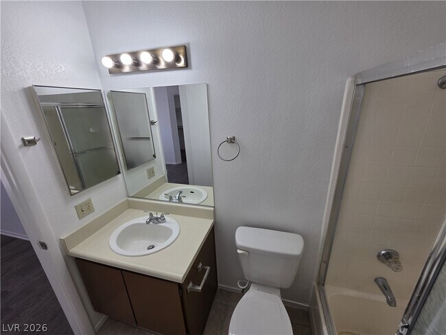 Building Photo - 3150 N Soft Breezes Dr