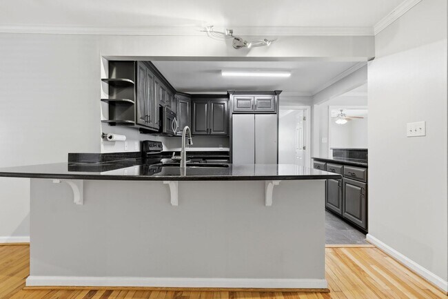Building Photo - Modern Updates in this Classic 3bedroom/2.5 Bath Home in Erwin