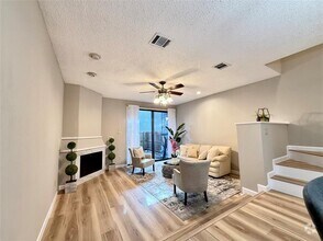 Building Photo - 7122 Wood Hollow Dr