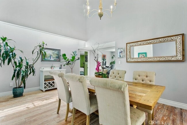 Building Photo - 24585 Overlake