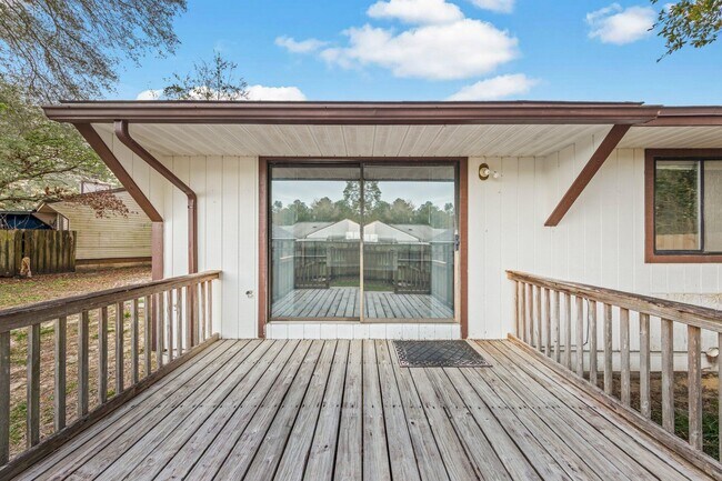 Building Photo - 208 Bartonwood Ct