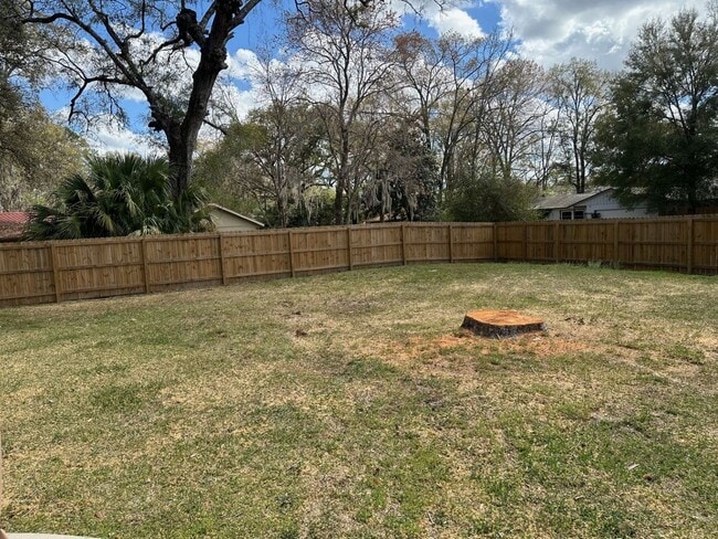 Building Photo - Beautifully maintained 2-bedroom, 2-bathroom home with a garage in Westwood