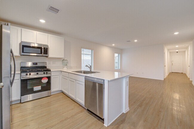 Building Photo - 3110 Spanish Oak Ln