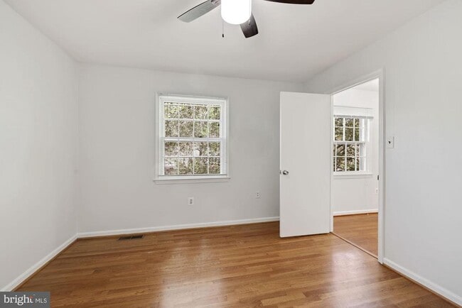 Building Photo - 8208 Gainsborough Ct W