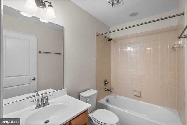 Building Photo - 6974 Kona Dr