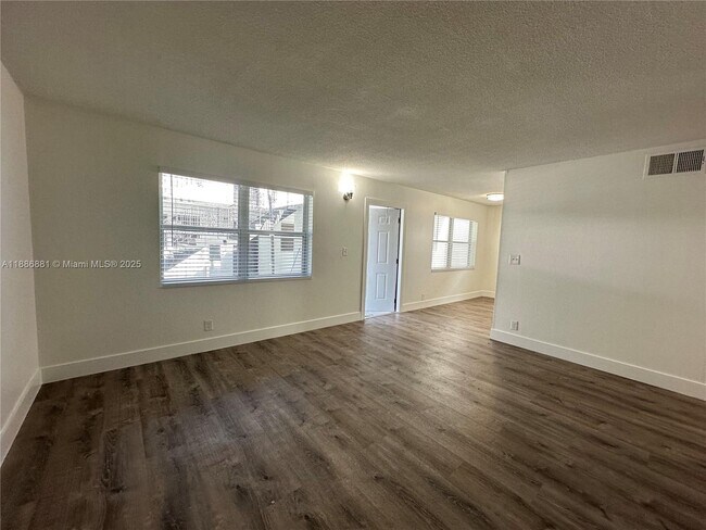 Building Photo - 2500 Johnson St