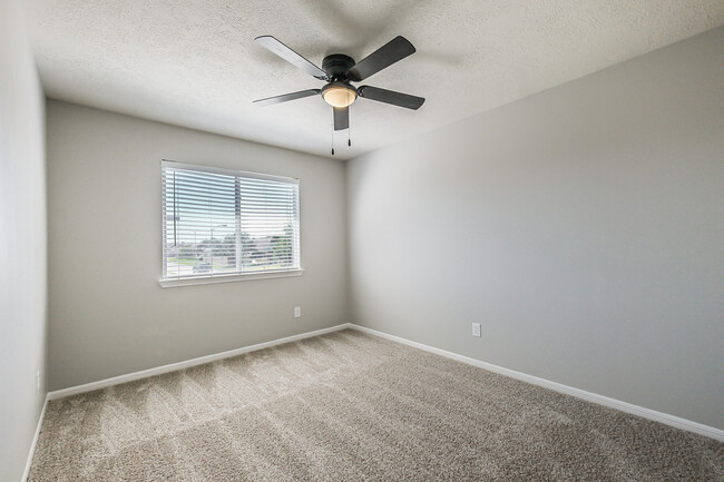 Building Photo - 12402 Greenmesa Dr