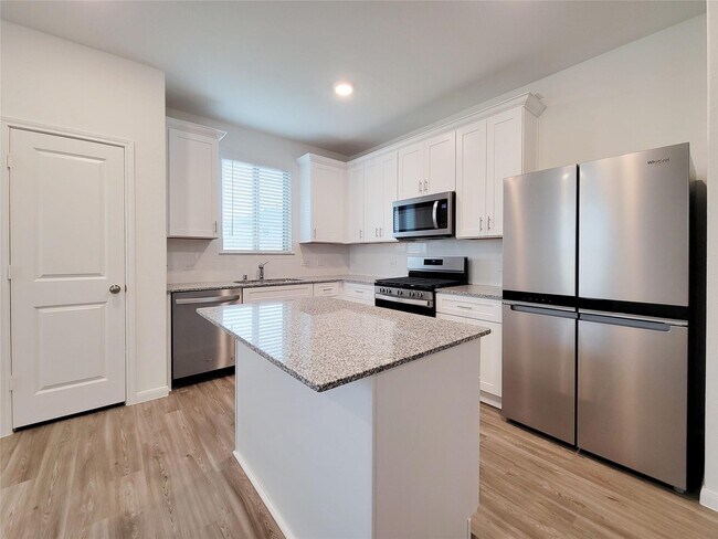 Building Photo - 1325 Grass Bnd Dr