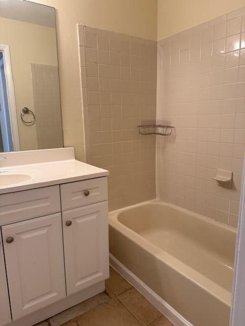 Building Photo - 815 W Boynton Beach Blvd