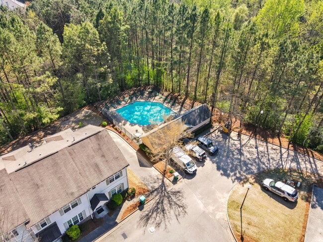 Building Photo - 207 Riverstone Commons Cir