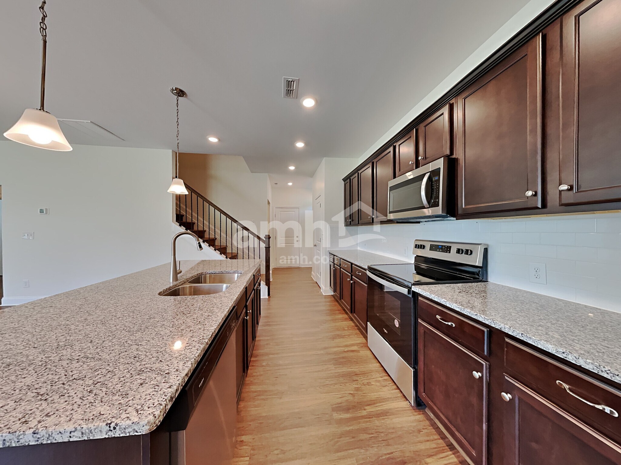 Building Photo - 109 Twin River Dr