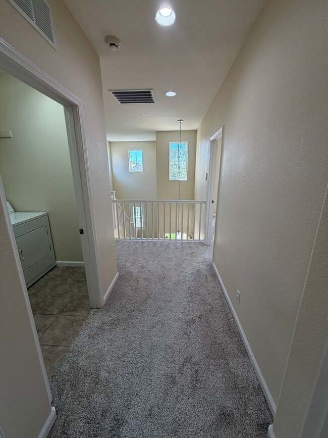 Building Photo - 5028 Ocean Ln