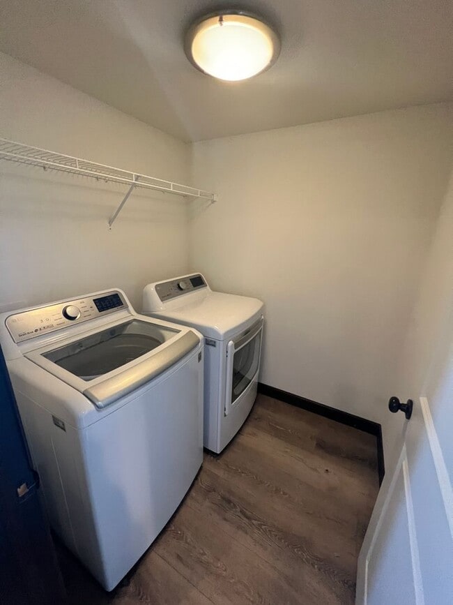 Building Photo - 3bd 3ba condo for rent!