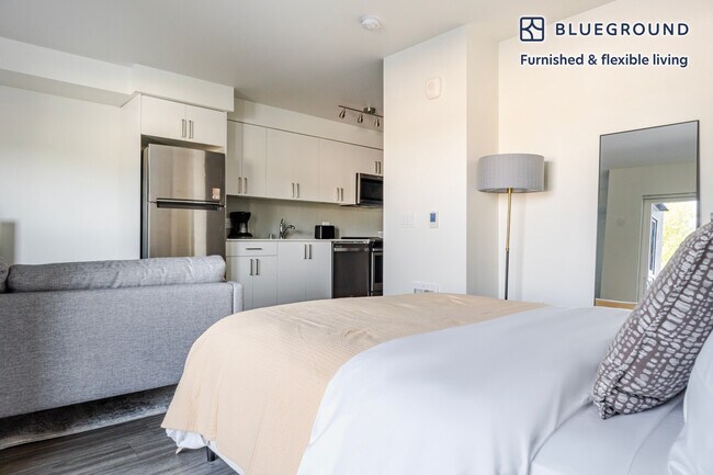 Building Photo - 4609 Union Bay Pl NE