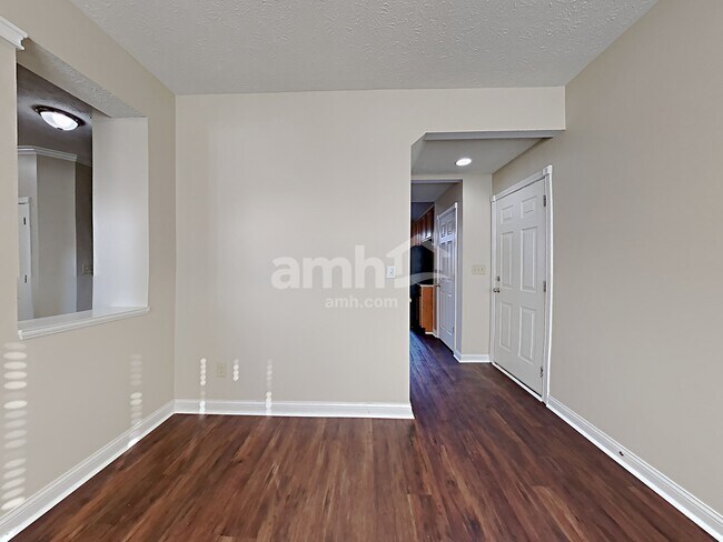 Building Photo - 1125 Turfway Dr