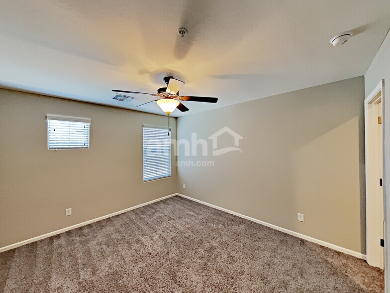 Building Photo - 20749 W Point Ridge Rd