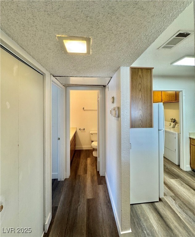 Building Photo - 6750 Del Rey Ave