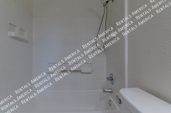 Building Photo - 3206 W Calle De Manzanillo