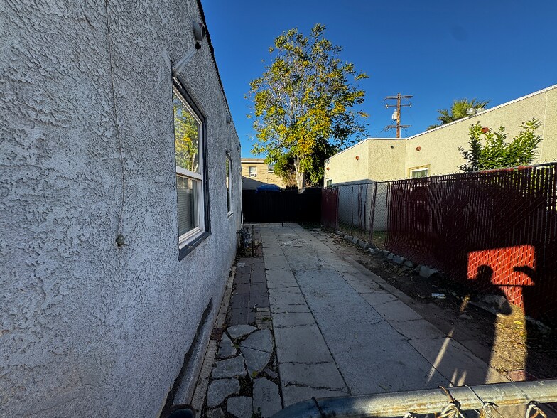 Building Photo - 536 W Marshall Blvd