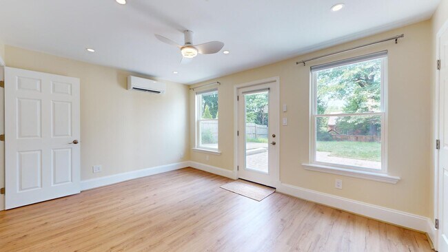 Building Photo - 4107 Aspen St