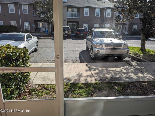 Building Photo - 9556 Armelle Way