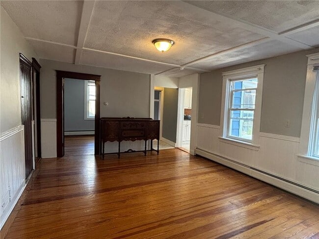 Building Photo - 712 Hope St