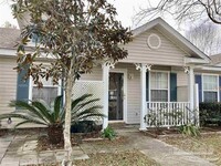 Building Photo - 2470 Trailwood Dr