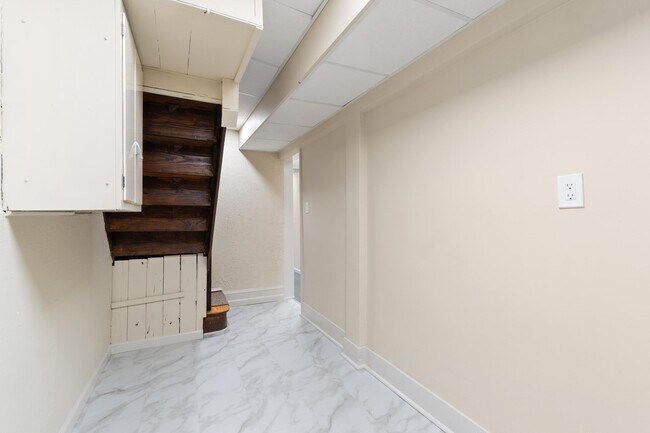 Building Photo - 2314 Palisade Ave