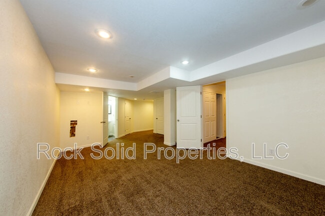Building Photo - 6963 Countryside Ave