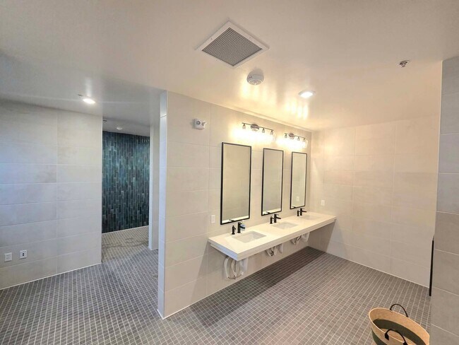 Building Photo - 4335 Hooded Crow Cir