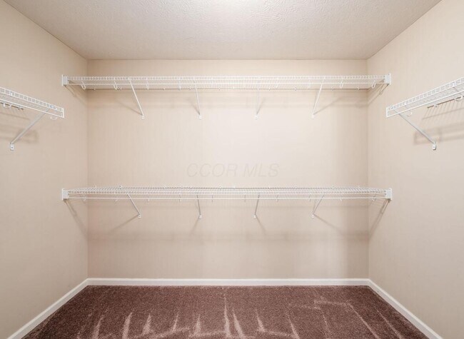 Building Photo - 6985 Kinsale Ln