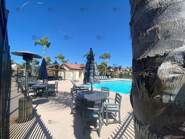 Building Photo - Updated 3BD/2BA with Air Conditioning