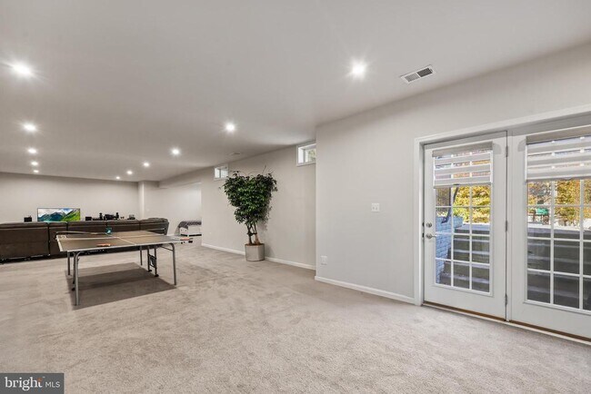 Building Photo - 76 Penns Charter Ln