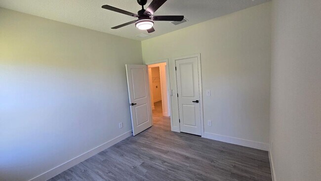 Building Photo - 2862 Pomello Ave SW