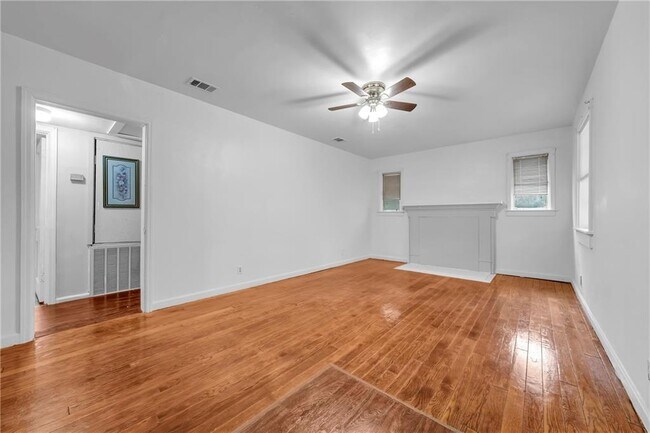 Building Photo - 4813 Chaudron Dr