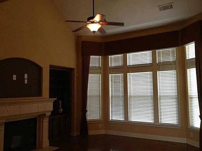 Building Photo - 4225 Brumby Ln