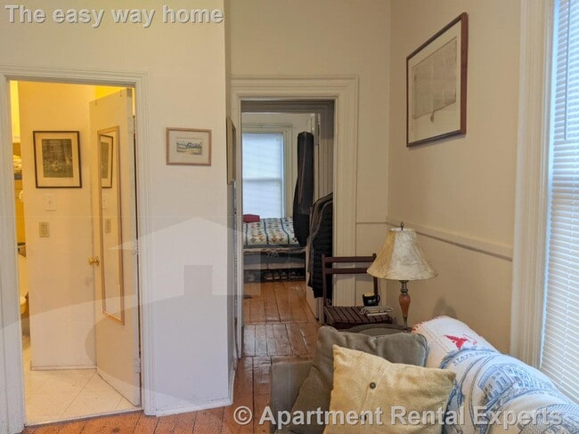 Building Photo - 2 Evergreen Square