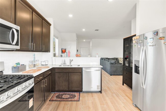 Building Photo - 308 Singing Dove Wy