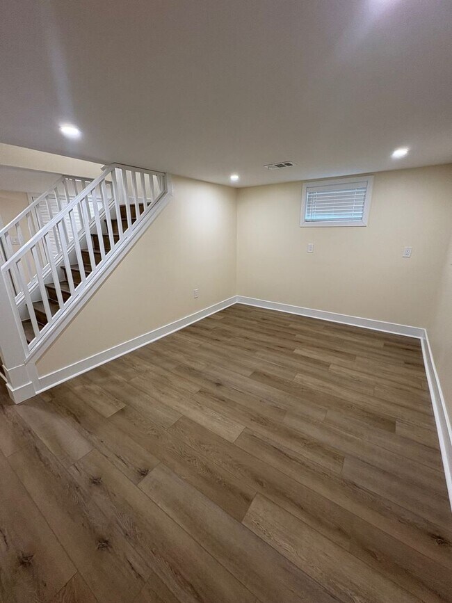 Building Photo - Beautifully Rebuilt Three Bedroom Duplex Near Four Mile Run and I-395