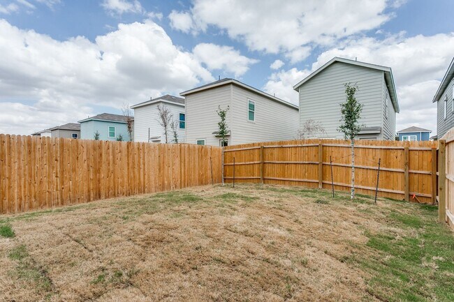 Building Photo - Brand-New 2BR Home w/ Loft, Private Yard & Internet Included Near Randolph AFB