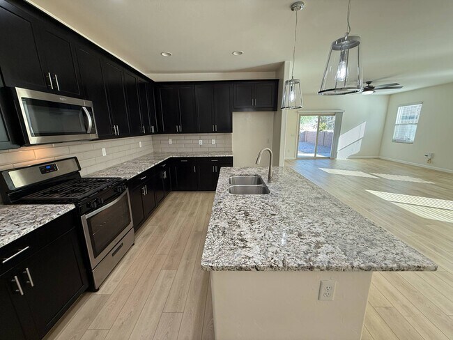 Building Photo - 14260 E Placita Lago Verde