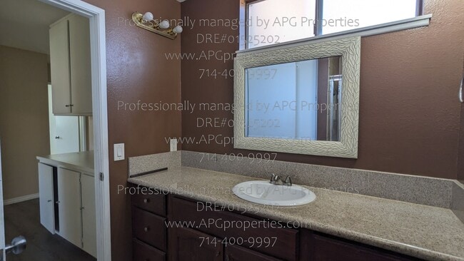 Building Photo - 1745 N Pheasant St